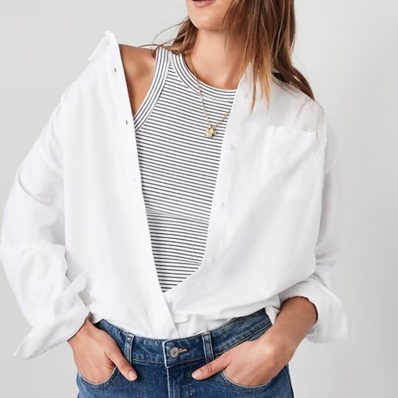 Old Navy White Oversized Button Down "Boyfriend Shirt" in Size Large - Picture 3 of 8